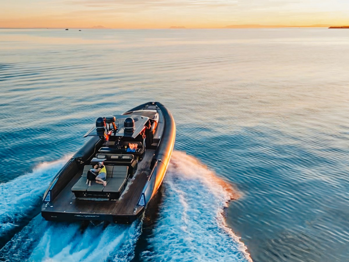 a small boat in a body of water