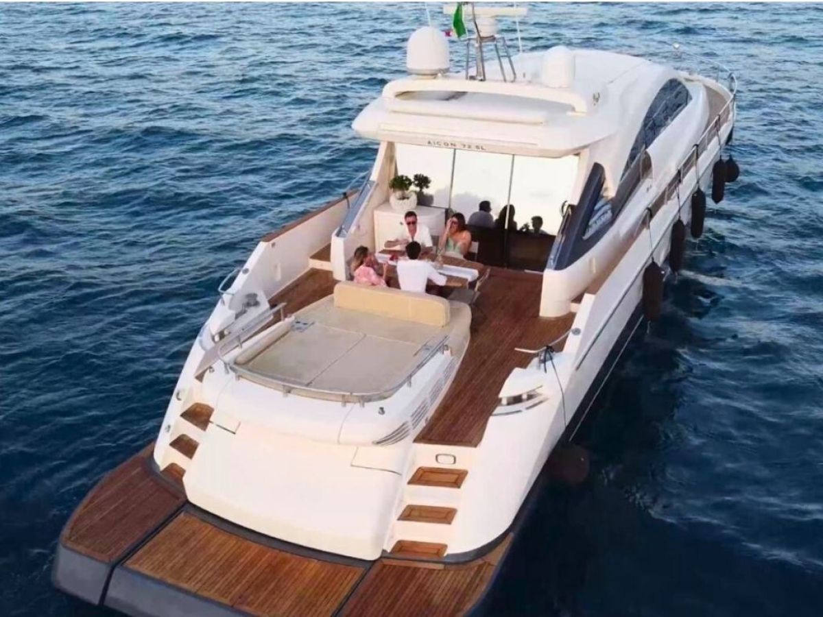 a small boat in a body of water