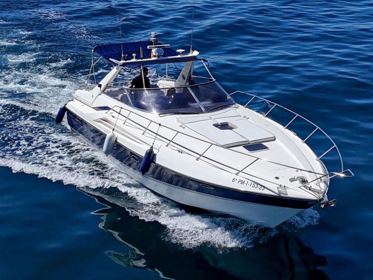a small boat in a body of water
