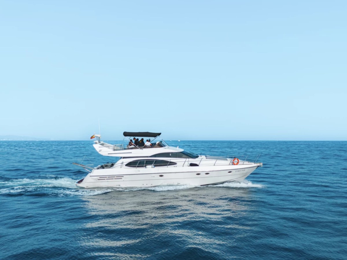 a small boat in a body of water