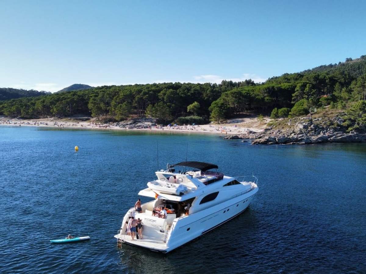 a small boat in a body of water